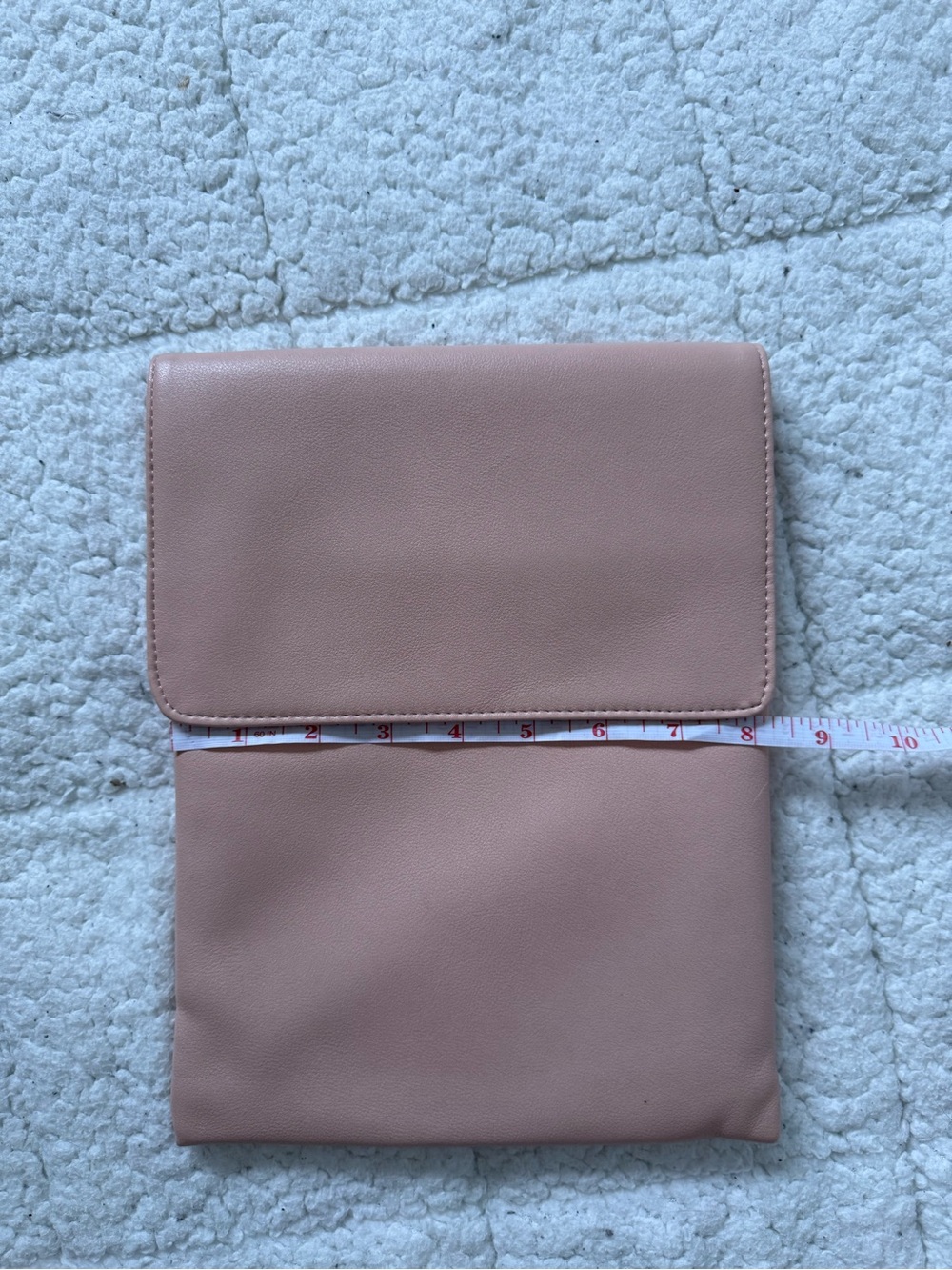 Chapters Blush Pink Leatherette Book & Document Sleeve (Includes Gold Pen) - Picture 6 of 6